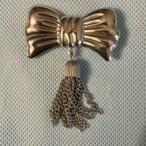 💎 4 for $20 💎 Vintage Silvertone Bow and Tassel Brooch Pin